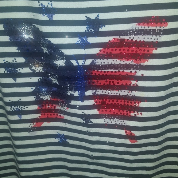 PATRIOTIC TOP ❤ - Picture 4 of 4
